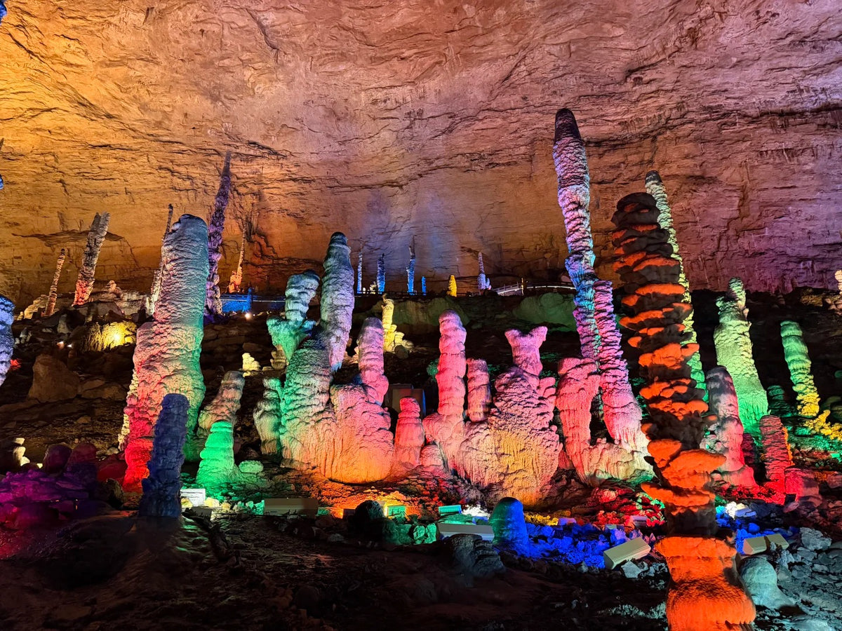 Grand Canyon, with a Choice of Baofeng Lake or Yellow Dragon Cave image 2