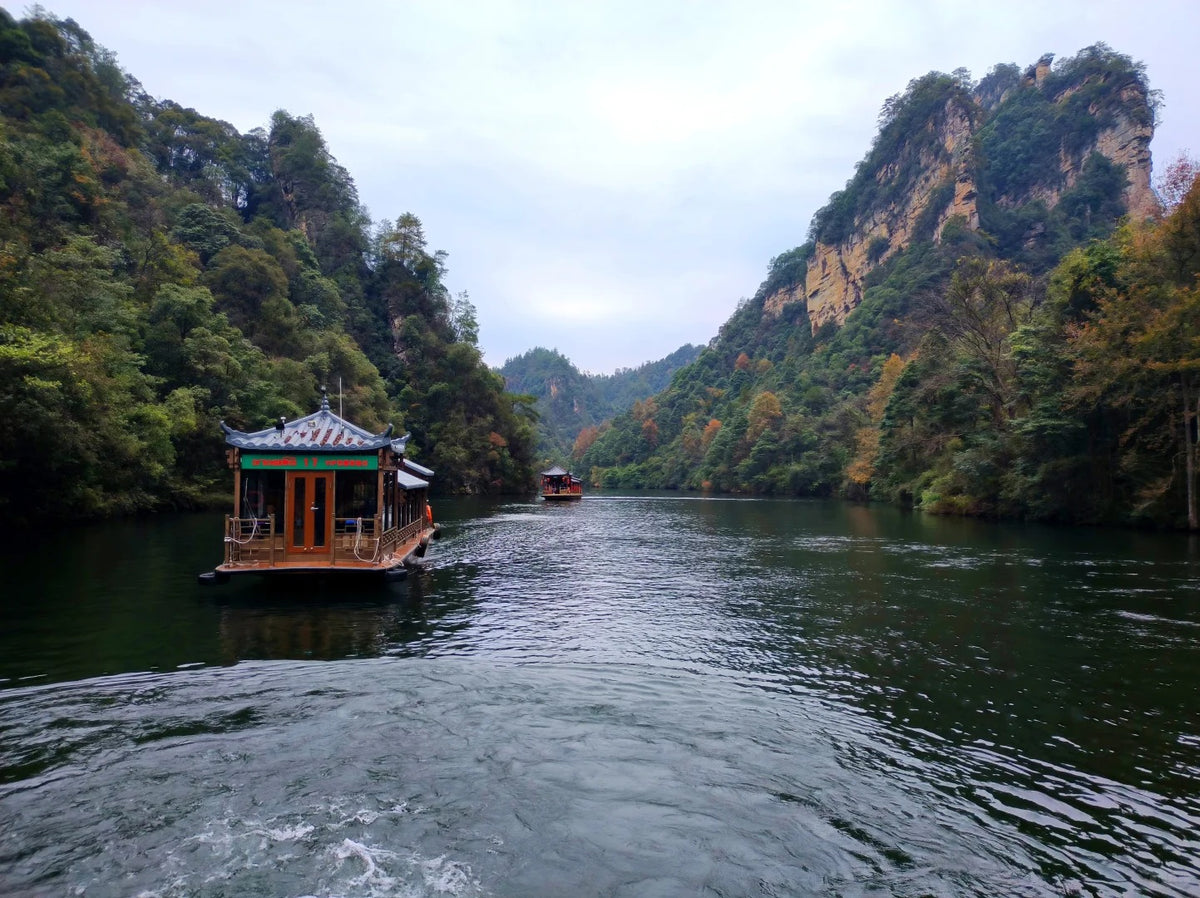 Grand Canyon, with a Choice of Baofeng Lake or Yellow Dragon Cave image 8