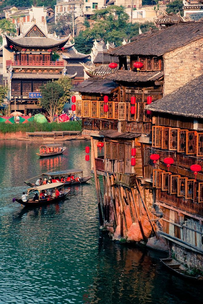 5-Day Zhangjiajie & Fenghuang Tour | Avatar Peaks, Tianmen Mountain & Ancient Town